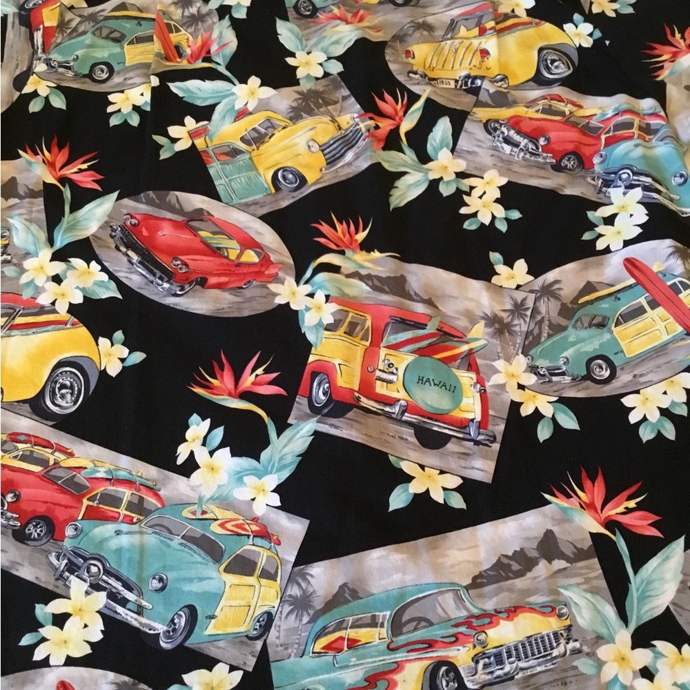Men's Black Hawaiian Car-Print Short Sleeve Button-Down Shirt - Picture 8 of 13